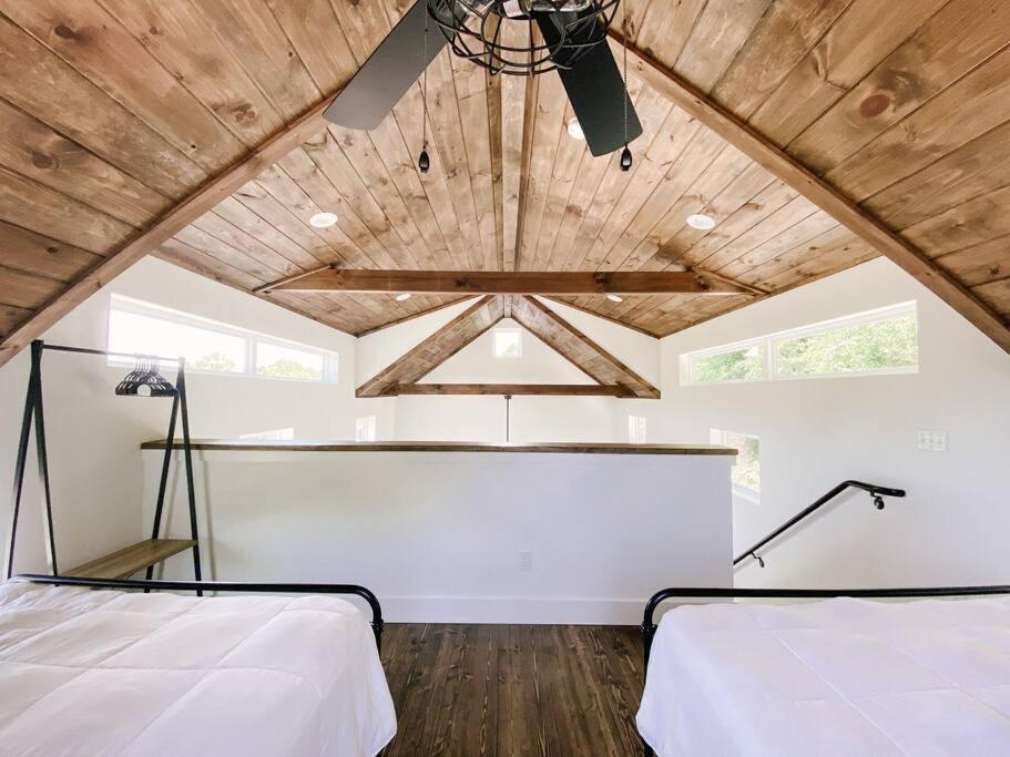 Modern Smoky Mountain Tiny House Apartment Pigeon Forge Exterior photo
